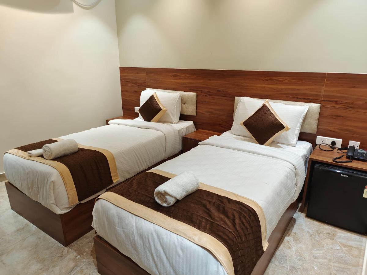 Hotel Thousand Pillars Warangal Exterior photo